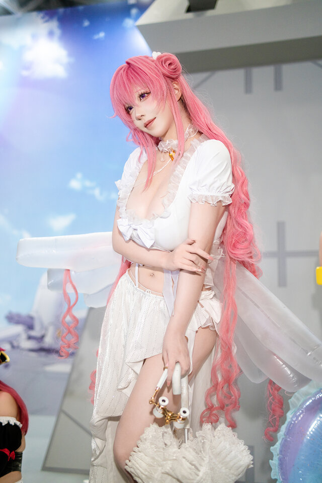ドロシー『勝利の女神:NIKKE』／菌烨tako（X：@Takomayuyi）