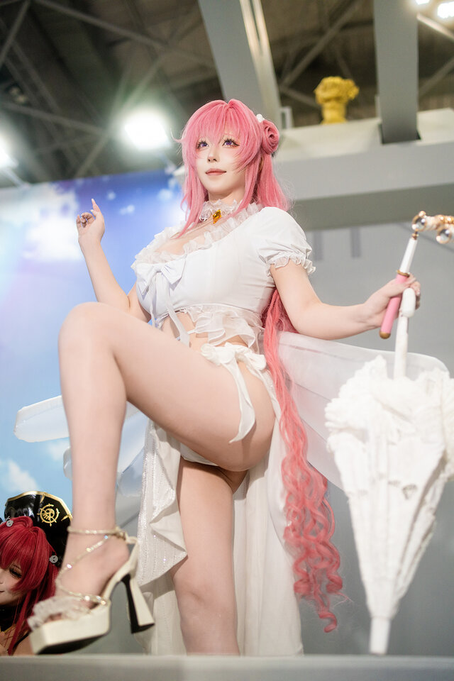 ドロシー『勝利の女神:NIKKE』／菌烨tako（X：@Takomayuyi）