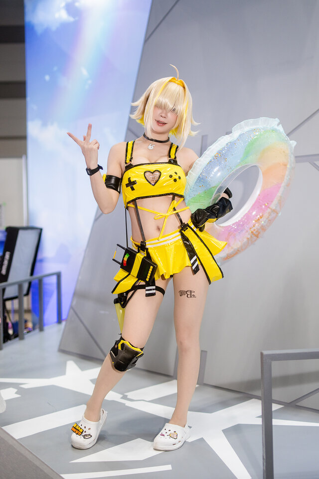 エレグ『勝利の女神:NIKKE』／箱ネコ（X：@hakonyanya）