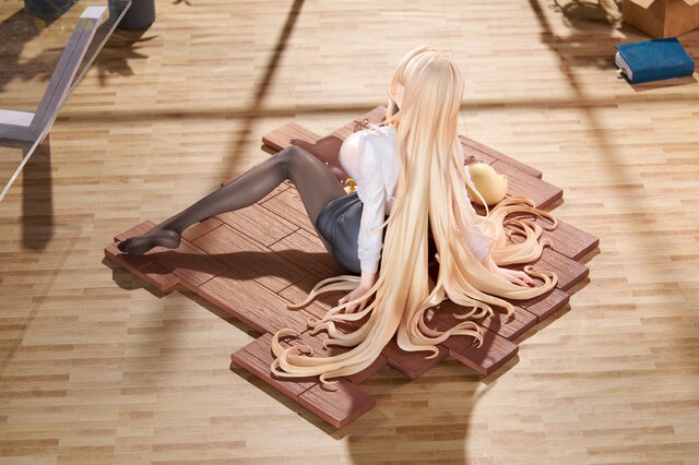 濡れたシャツから零れそうなバストが透け透け…！『アズレン』より「インプラカブル」が着せ替え衣装「迷える指揮官を導いて」の姿で立体化