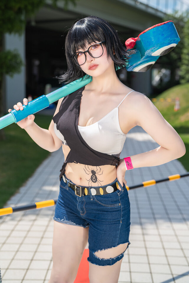 【コスプレ】スタイル抜群なレースクイーンのボルチモア、夏衣装ドロシーやノエル団長まで「コミケ106」美女レイヤー10選【写真】