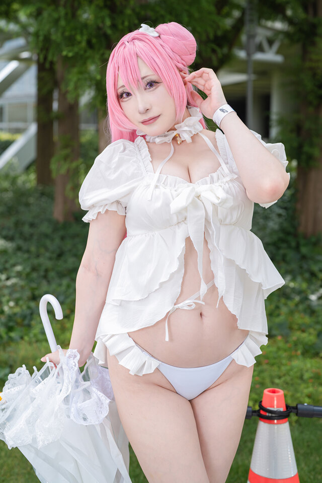 【コスプレ】スタイル抜群なレースクイーンのボルチモア、夏衣装ドロシーやノエル団長まで「コミケ106」美女レイヤー10選【写真】