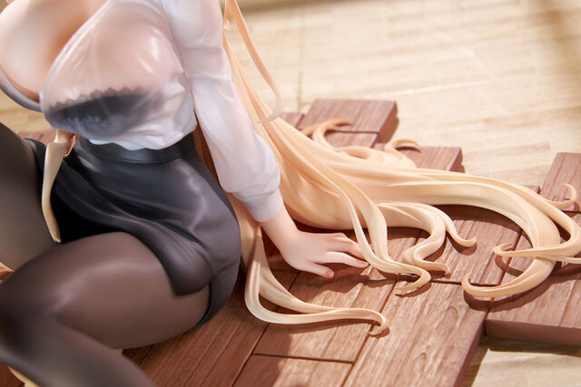 水が倒れてシャツを濡らしちゃった…零れそうな透け透けバストにドキッとくる『アズレン』「インプラカブル」フィギュアが予約開始！