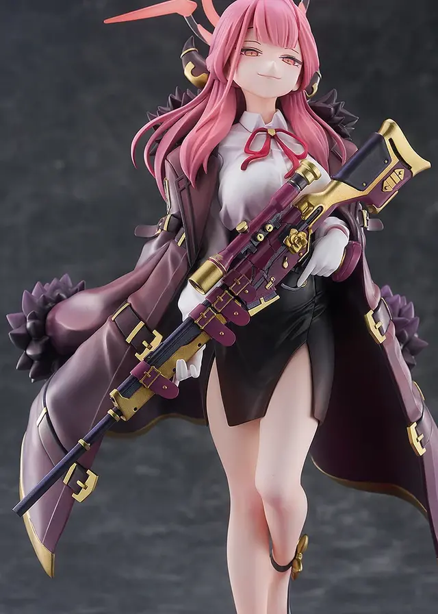 スカートからのぞく太もも！『ブルアカ』アルがフィギュア化ーニコッと笑った差し替え表情パーツなど、クールな「アウトロー」の魅力を表現
