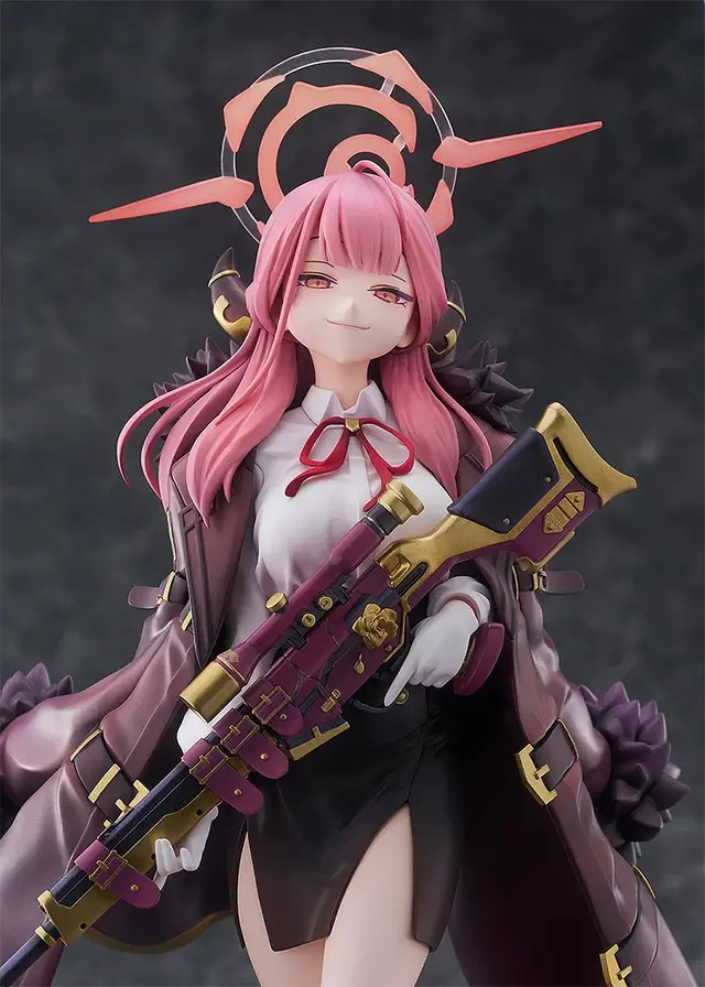 スカートからのぞく太もも！『ブルアカ』アルがフィギュア化ーニコッと笑った差し替え表情パーツなど、クールな「アウトロー」の魅力を表現