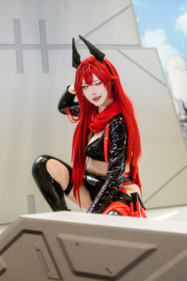 【コスプレ】ほとばしる汗、眩しく艶やかな肉体美で躍動！『NIKKE』や『Stellar Blade』など夏衣装多めな「コミケ106」美女レイヤー9選【写真37枚】