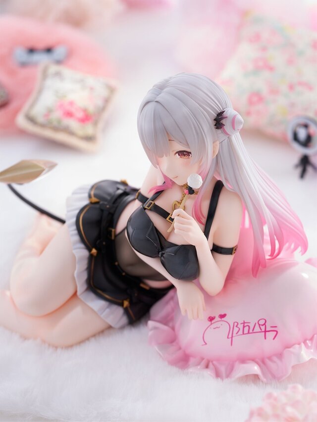 おなかの透け感！VTuber・周防パトラがゲーミング服で立体化ー本人監修でASMR配信の雰囲気を再現
