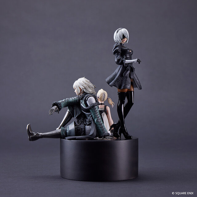 『ニーア』シリーズ15周年記念！「2B」ら3人が一緒になったスタチューフィギュア、CD、書籍がセットになった特別なBOXが予約受付開始
