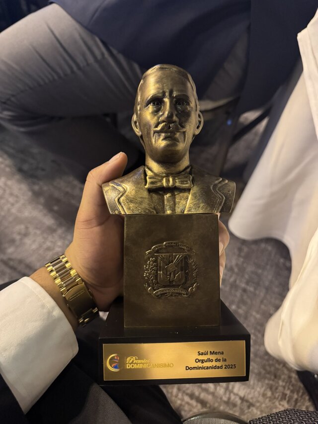 プロ格闘ゲーマーのMenaRD選手、自身の誕生日に「Pride of dominican culture award（ドミニカ文化の誇り賞）」を受賞ー「EVO 2025」の『スト6』部門で優勝