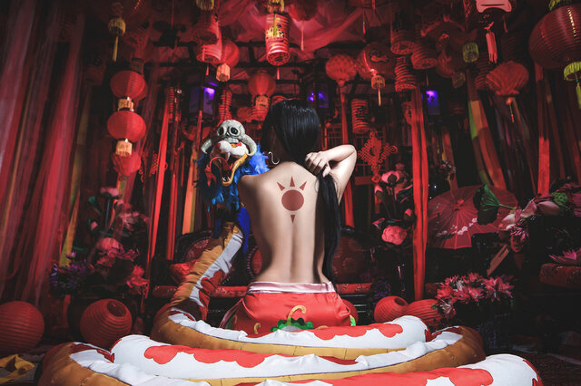 【コスプレ】「ONE PIECE」ハンコックが眩しすぎる！9月2日（九蛇）の誕生日を記念して、美女レイヤーによる人気フォトまとめ【写真13枚】