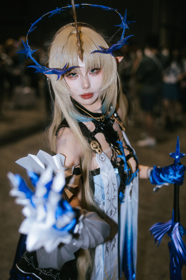 フルールドリス『鳴潮』／miya（Instagram：miya._young06）