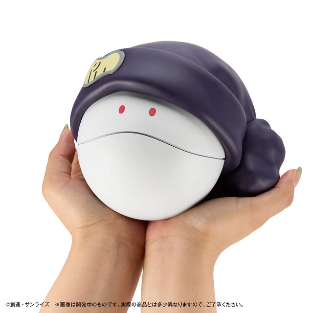 手のひらフィットなサイズ感が可愛い！「ガンダム ジークアクス」の“ハロ”がフィギュア貯金箱として立体化