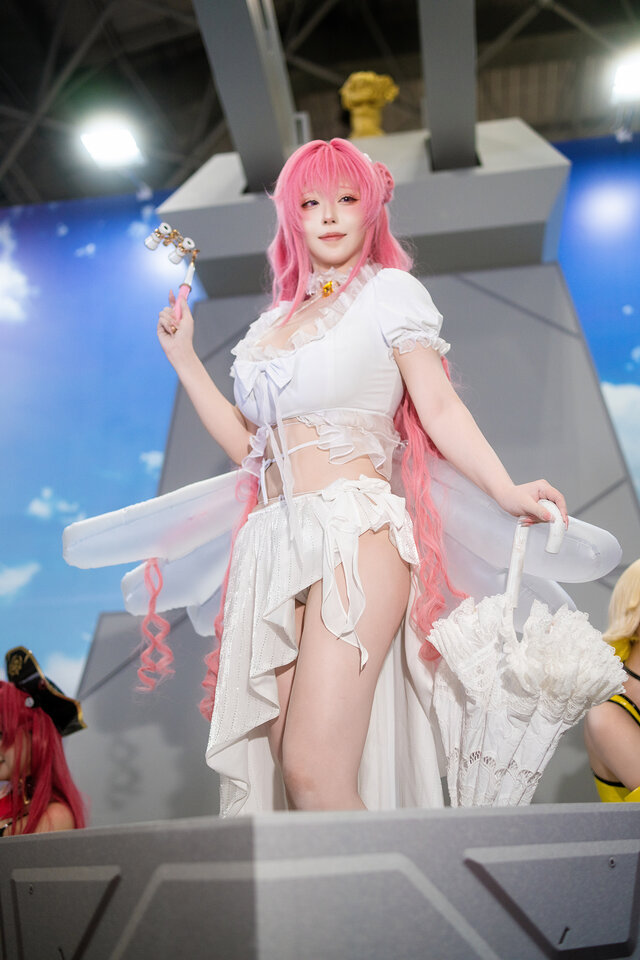 ドロシー『勝利の女神:NIKKE』／tako（X：@Takomayuyi）
