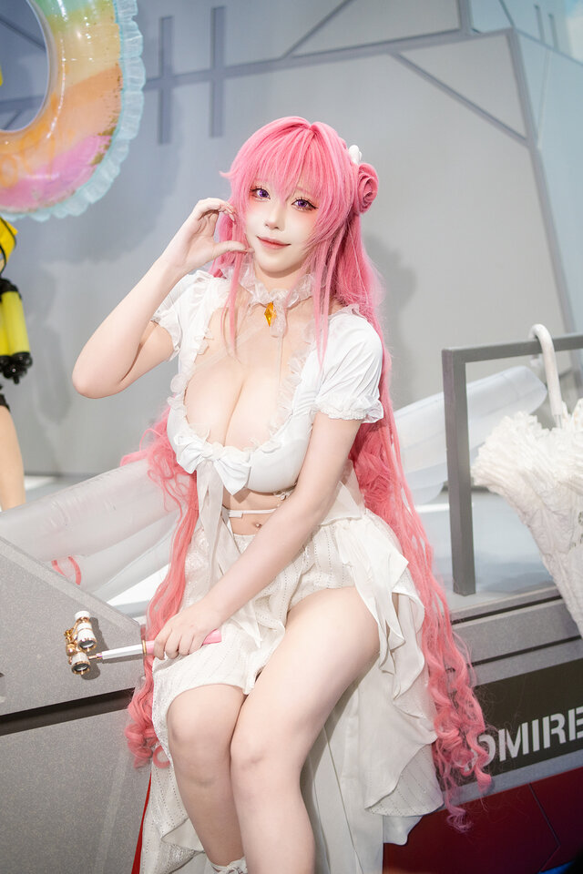 ドロシー『勝利の女神:NIKKE』／tako（X：@Takomayuyi）