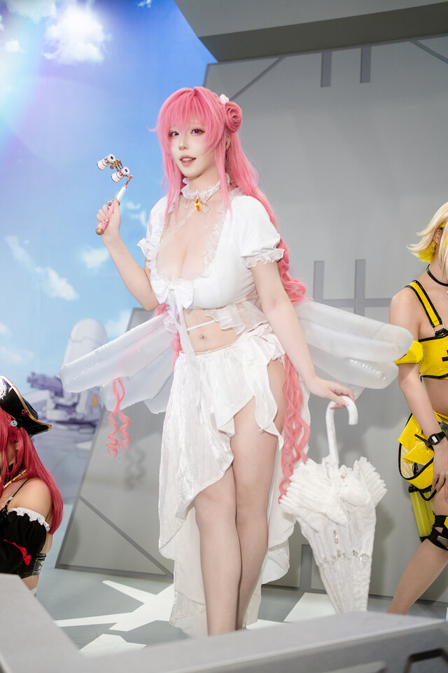ドロシー『勝利の女神:NIKKE』／tako（X：@Takomayuyi）