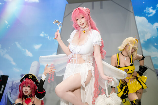 ドロシー『勝利の女神:NIKKE』／tako（X：@Takomayuyi）