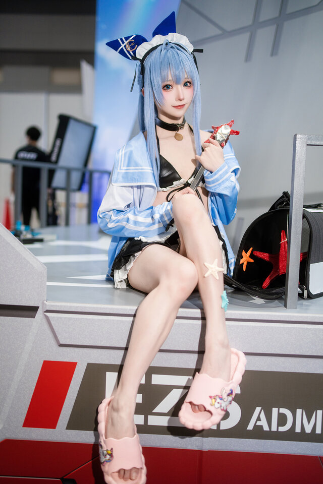 アンカー『勝利の女神:NIKKE』／綺太郎（X：@kitaro_cos）