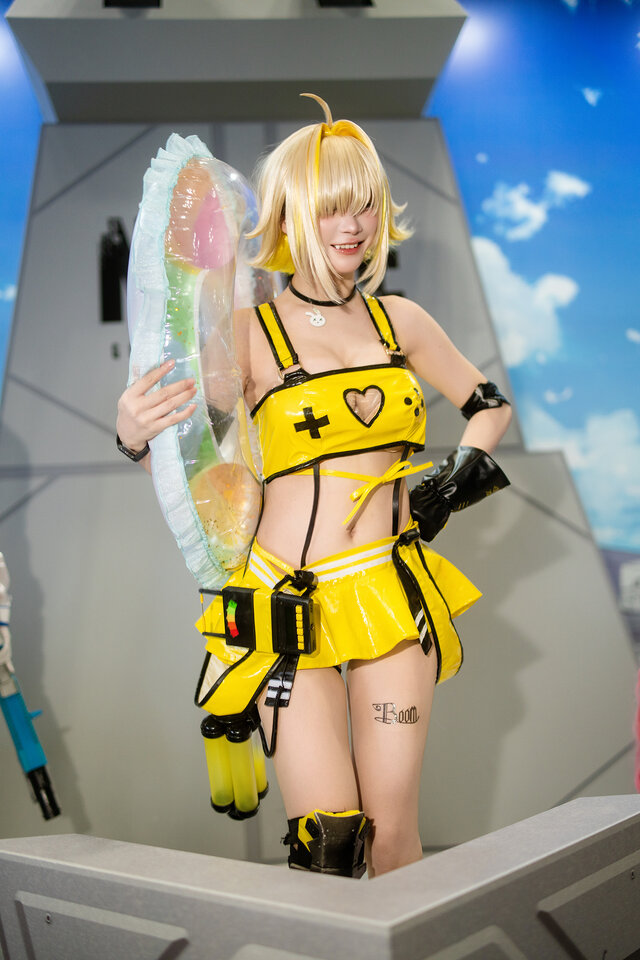 エレグ『勝利の女神:NIKKE』／箱ネコ（X：@hakonyanya）