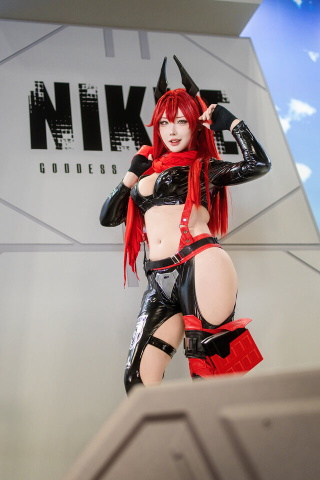 レッドフード『勝利の女神:NIKKE』／Yasal（X：@Yasal_170）