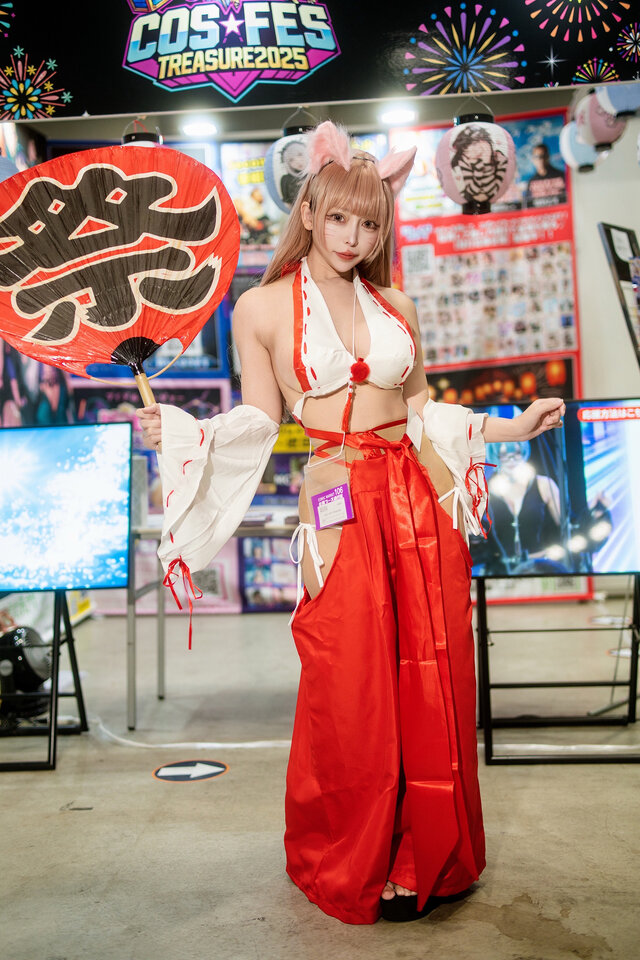 お狐様／かがみ。もち（X：@kagamisou）【COS★FES TREASUREブース】