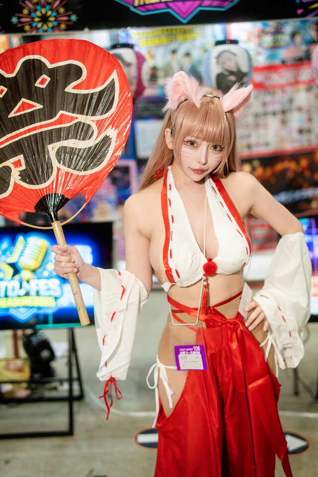 お狐様／かがみ。もち（X：@kagamisou）【COS★FES TREASUREブース】