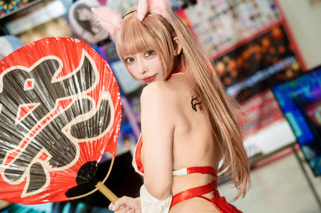 お狐様／かがみ。もち（X：@kagamisou）【COS★FES TREASUREブース】