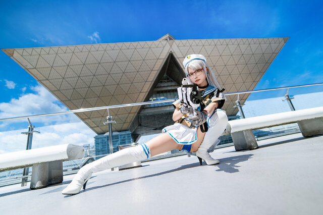 ネオン『勝利の女神:NIKKE』／reo（X：@reo_cosplay）