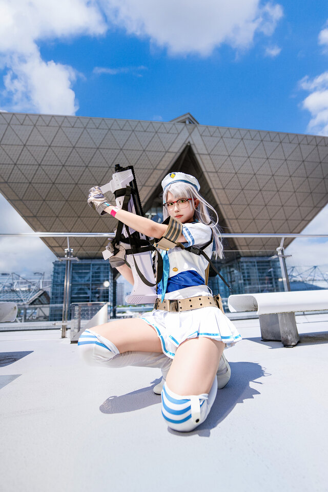 ネオン『勝利の女神:NIKKE』／reo（X：@reo_cosplay）