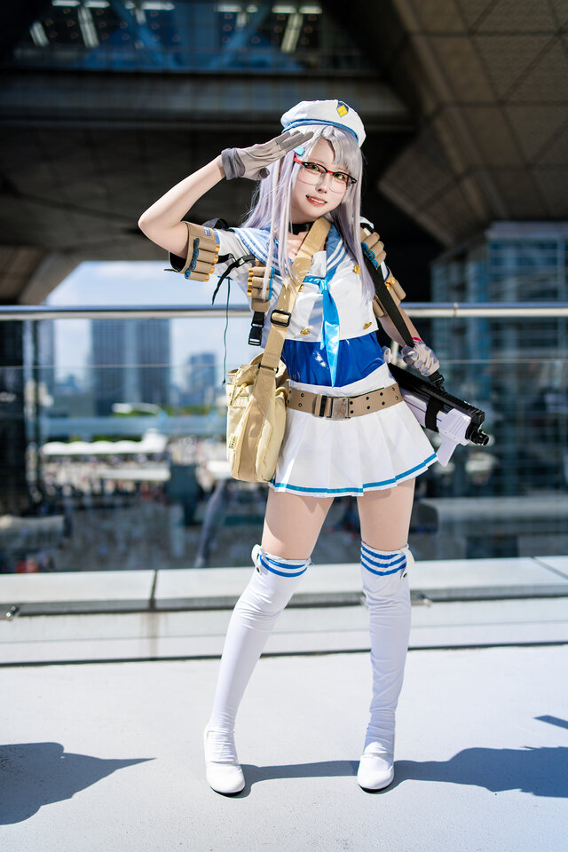 ネオン『勝利の女神:NIKKE』／reo（X：@reo_cosplay）