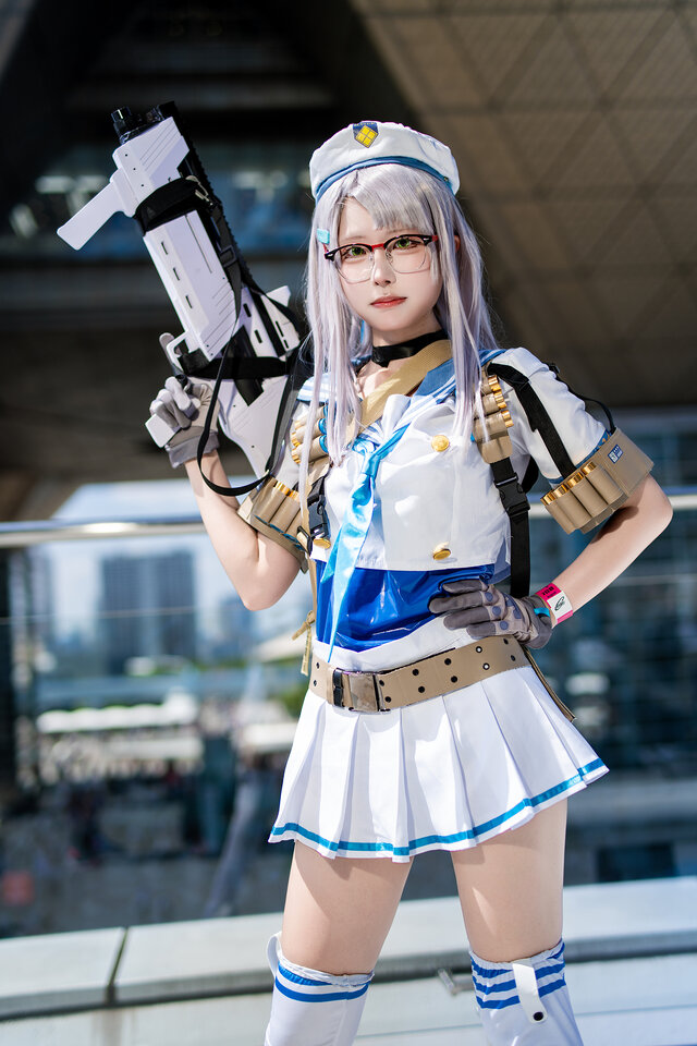 ネオン『勝利の女神:NIKKE』／reo（X：@reo_cosplay）