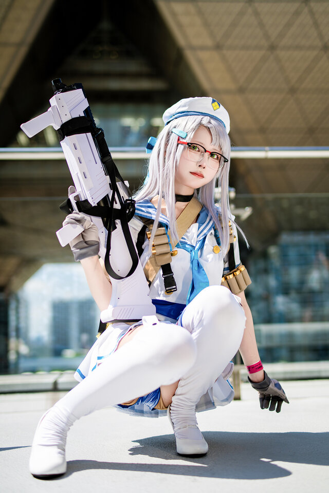 ネオン『勝利の女神:NIKKE』／reo（X：@reo_cosplay）