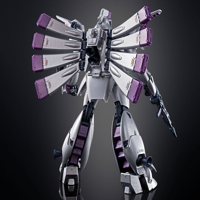 メタリックな銀装甲が映える…！ガンプラ「RE/100 ビギナ・ギナ ［エクストラフィニッシュ］」がプレバンで再販