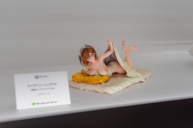 「ライザ」にこんな格好させて大丈夫なんですか！？『アズレン』コラボ衣装フィギュアのデコマス初公開