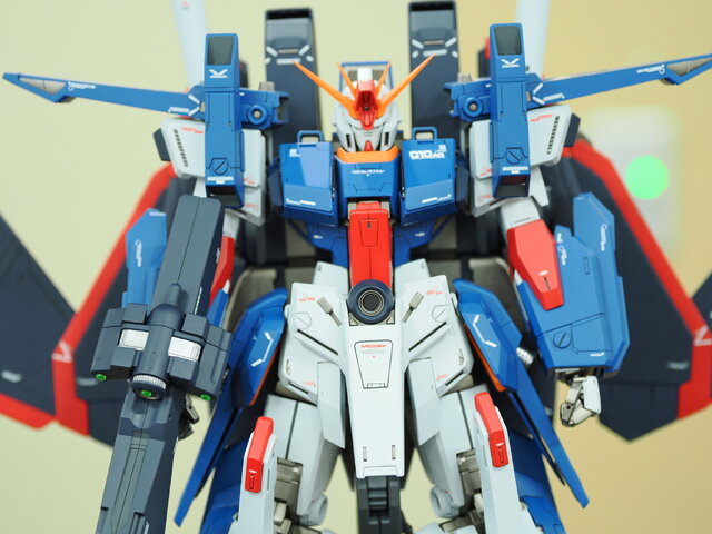 制作期間7年...！1/144スケールの特大「ガランシェール」があまりにデカ過ぎた！「NEXT MODELERS EXPO '25」フォトレポート【前編】