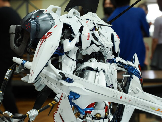制作期間7年...！1/144スケールの特大「ガランシェール」があまりにデカ過ぎた！「NEXT MODELERS EXPO '25」フォトレポート【前編】