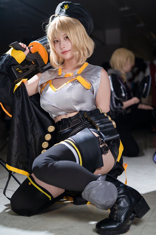 アニス『勝利の女神:NIKKE』／なぎしゃ（X：@nagisha___cos）