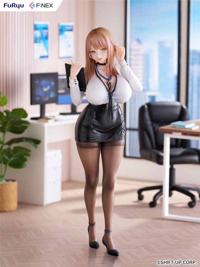 ムチムチの太ももとタイツに視線が…『勝利の女神：NIKKE』エマがコスチューム「オフィスセラピー」姿でフィギュア化
