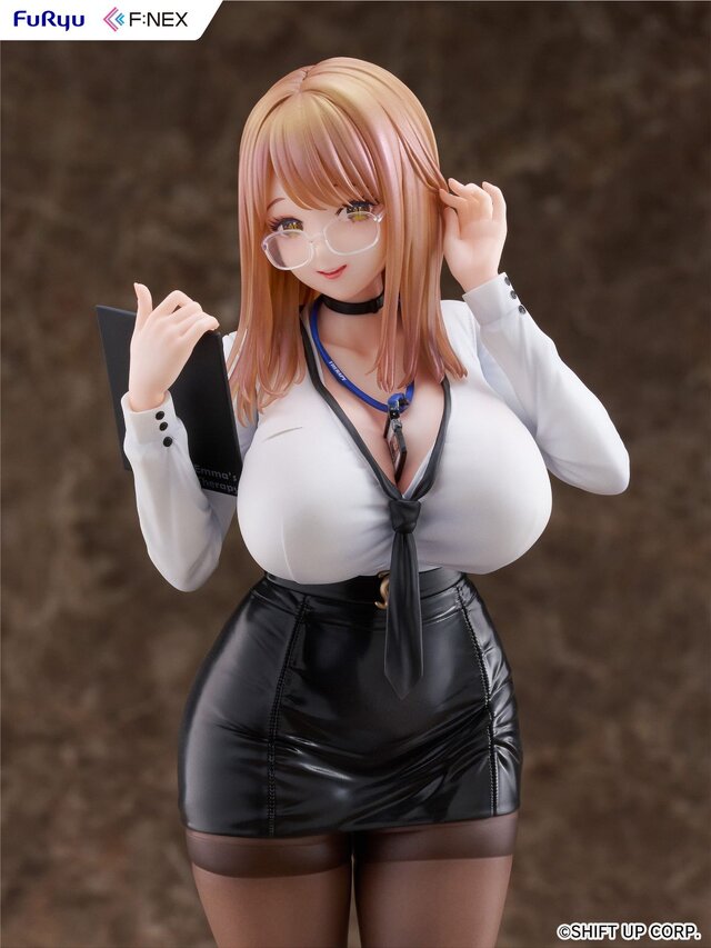 ムチムチの太ももとタイツに視線が…『勝利の女神：NIKKE』エマがコスチューム「オフィスセラピー」姿でフィギュア化