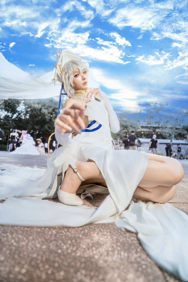 帰溟スペクター『アークナイツ』／四巫日モミ（X：@momihi__44、Instagram：momihi__444）