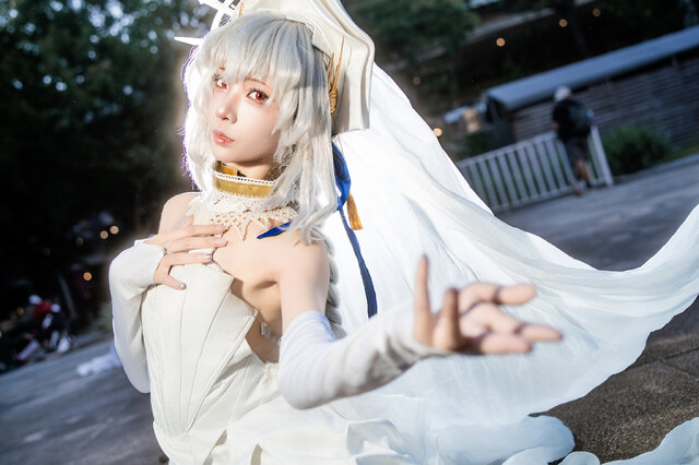 帰溟スペクター『アークナイツ』／四巫日モミ（X：@momihi__44、Instagram：momihi__444）