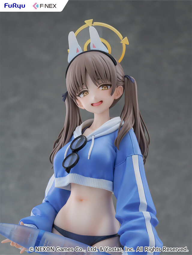 『ブルアカ』から「モエ(水着)」フィギュアが予約受付開始！リアルなシワ表現を施したジャケットなど、魅力を丹念に再現