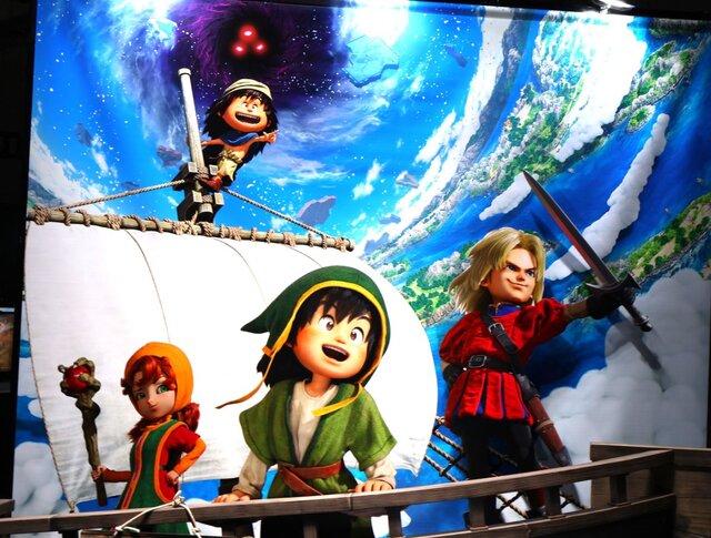 『ドラゴンクエストVII Reimagined』開発に使われた貴重なドールが展示！キービジュ再現のフォトスポットは船に乗ってパーティー気分に【TGS2025】