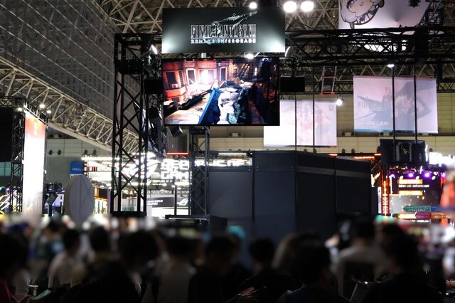 ビジネスデイなのに試遊100分待ち！？「クラウド」になりきれるフォトスポットもユニークな『FF7 リメイク』ブース【TGS2025】