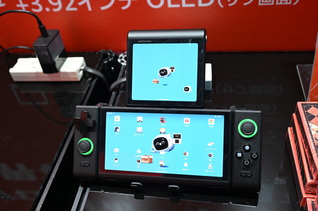 変態すぎるAndroid携帯ゲーム機がTGS2025会場で触れるぞ！！変形構造で２画面OLEDを持つ「ONEXSUGAR SUGAR1」【TGS2025】