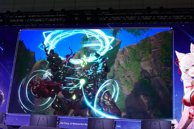 ネットマーブル新作アクションRPG『モンギル：STAR DIVE』ブースは魅力満載！巨大ニャンコやコスプレ、豊富なノベルティがお出迎え