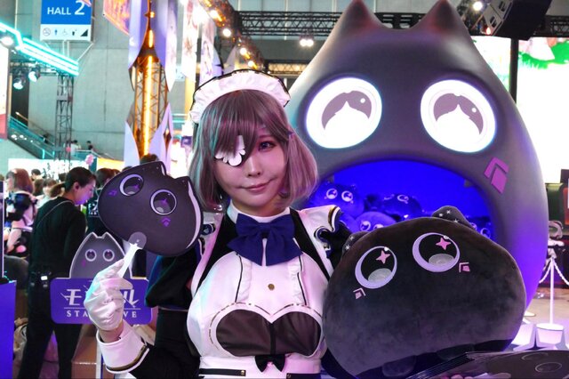 ネットマーブル新作アクションRPG『モンギル：STAR DIVE』ブースは魅力満載！巨大ニャンコやコスプレ、豊富なノベルティがお出迎え