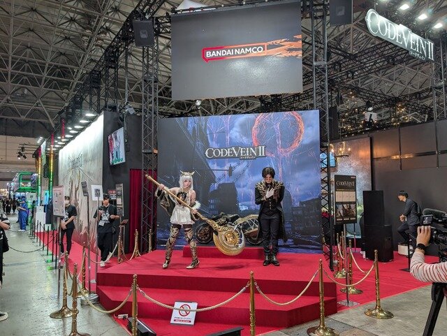 『CODE VEIN II』ブースレポ！コスプレイヤーに巨大スクリーンでのトレイラー鑑賞も【TGS2025】