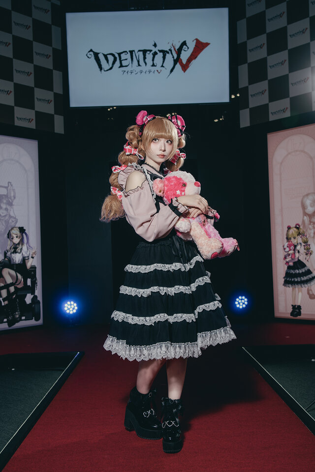 少女／服部如意（X：@_hattorijoy_）