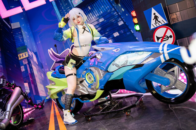 ナナ『チェイシング・カレイドライダー』／Sylwia_Yip（X：@Sylwia_Yip）