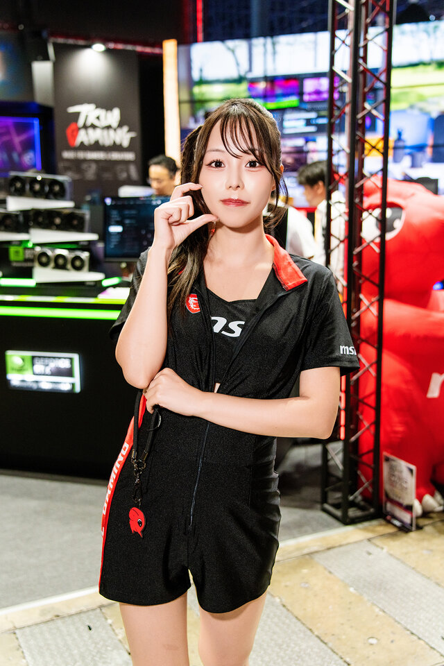 「MSI」コンパニオン